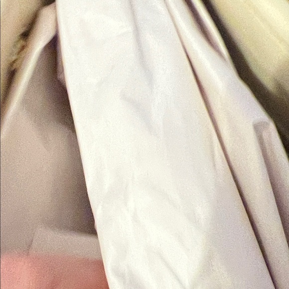 Tory Burch Cream Quilted Shoulder Bag NWT - Picture 6 of 10